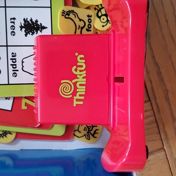 Think Fun Zingo word game - Picture 5 of 9